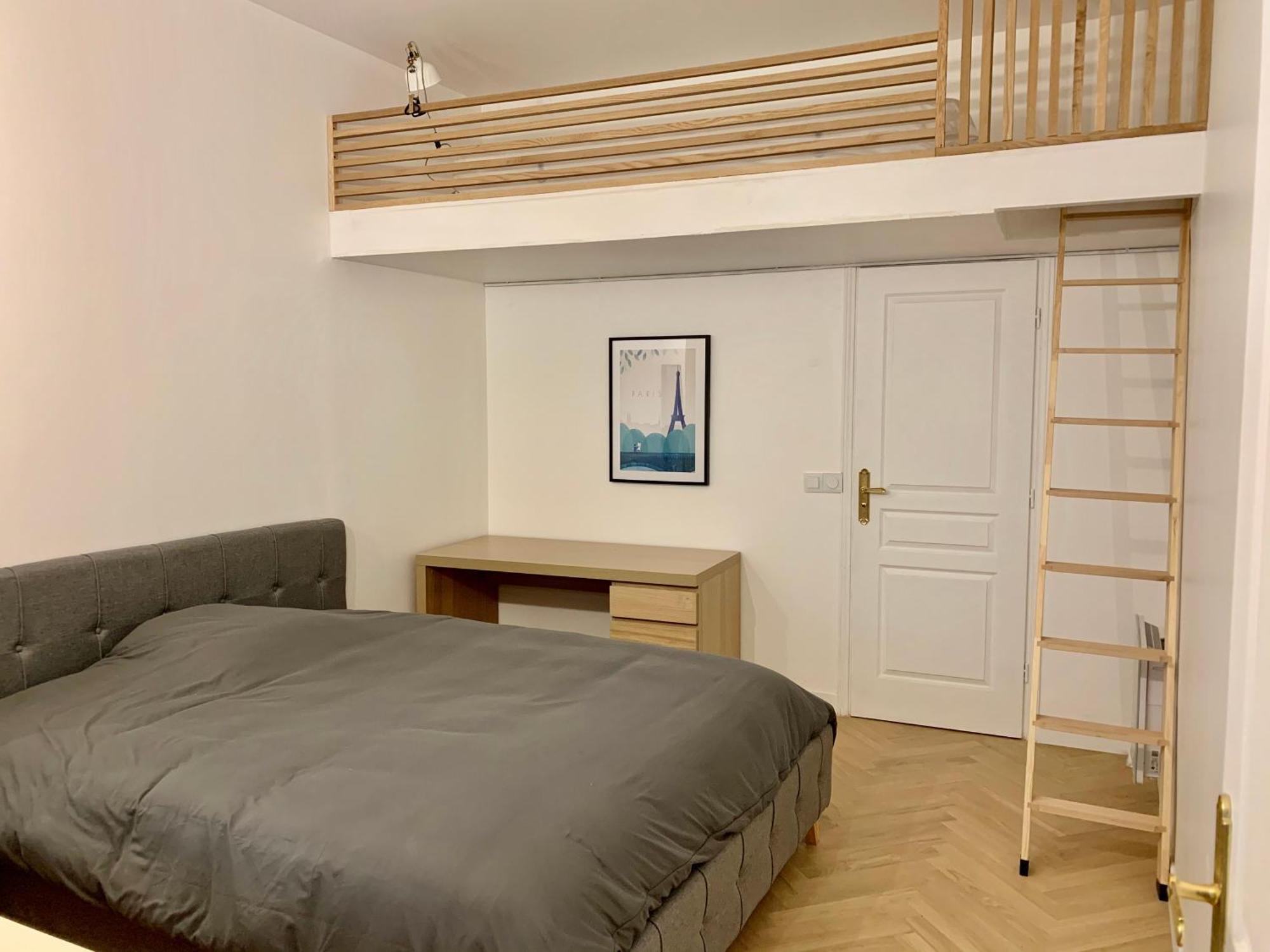 Charming Loft Style In Center Of Marais Appartamento