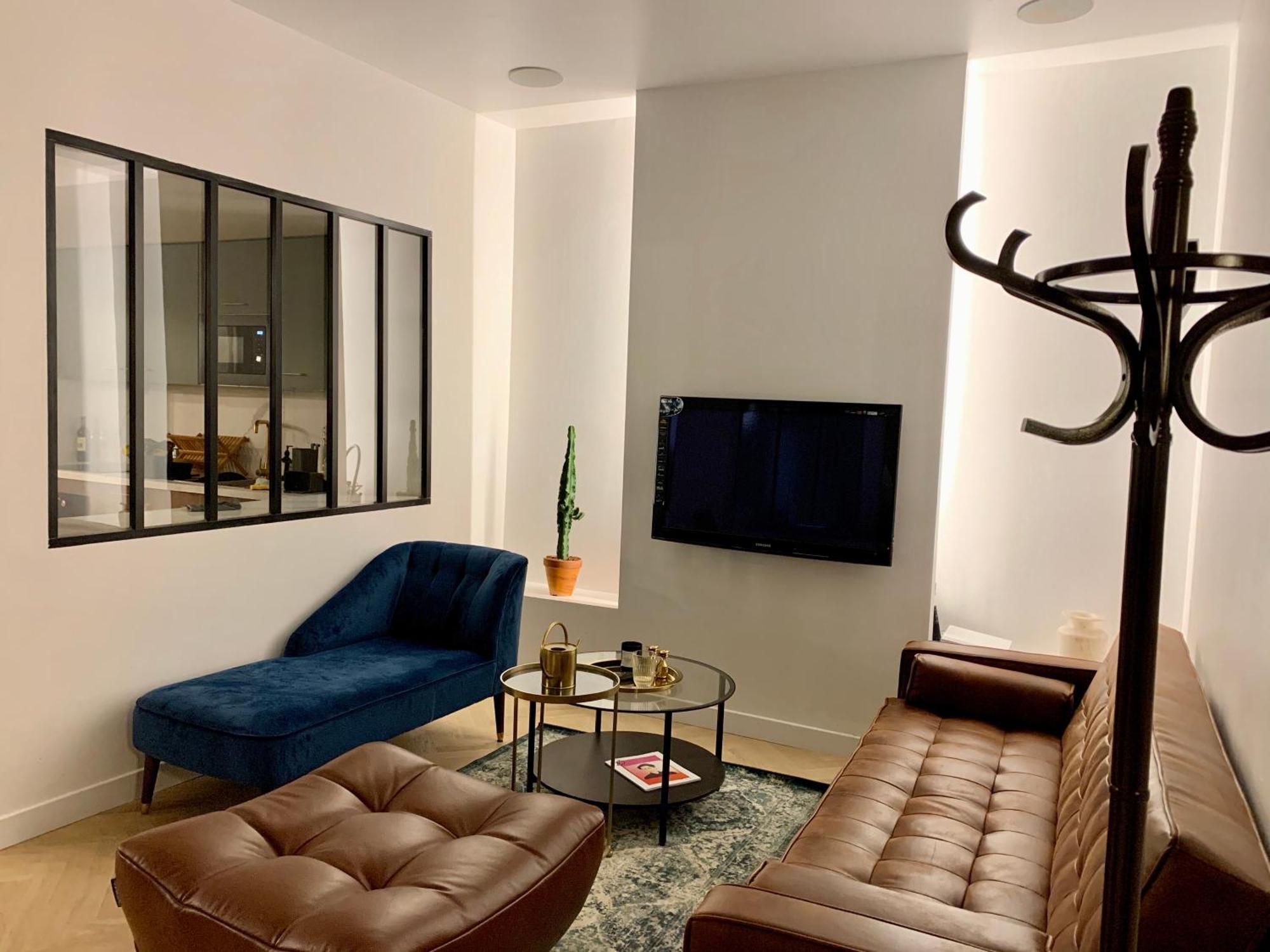 Charming Loft Style In Center Of Marais Parigi