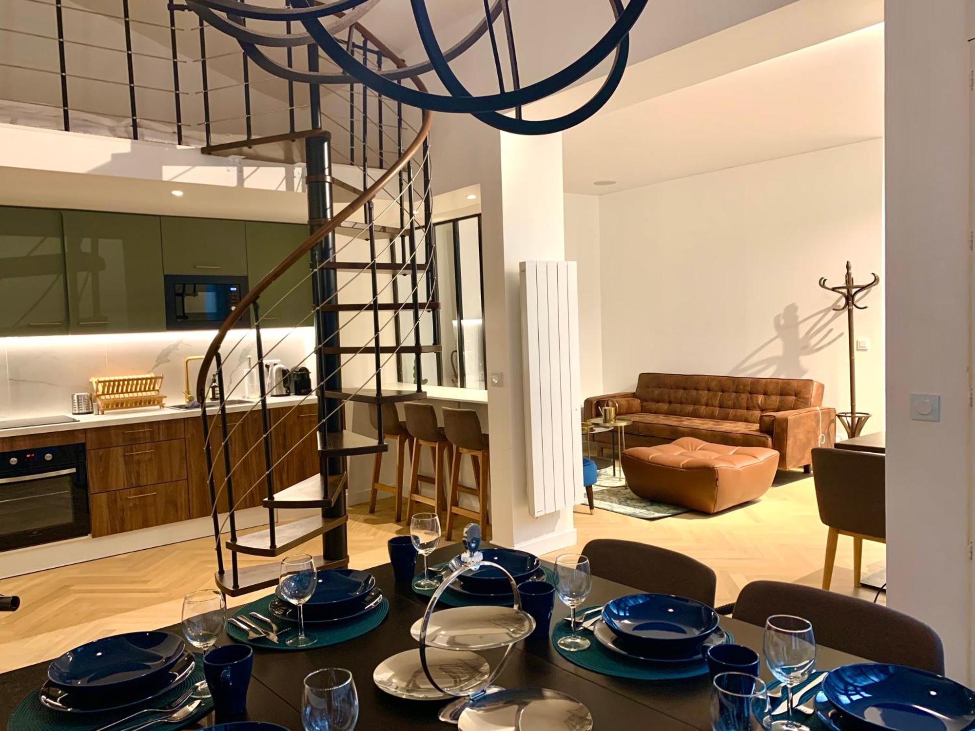 Charming Loft Style In Center Of Marais *