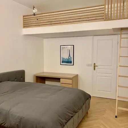 Charming Loft Style In Center Of Marais Appartamento