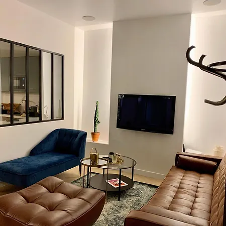 Charming Loft Style In Center Of Marais Parigi
